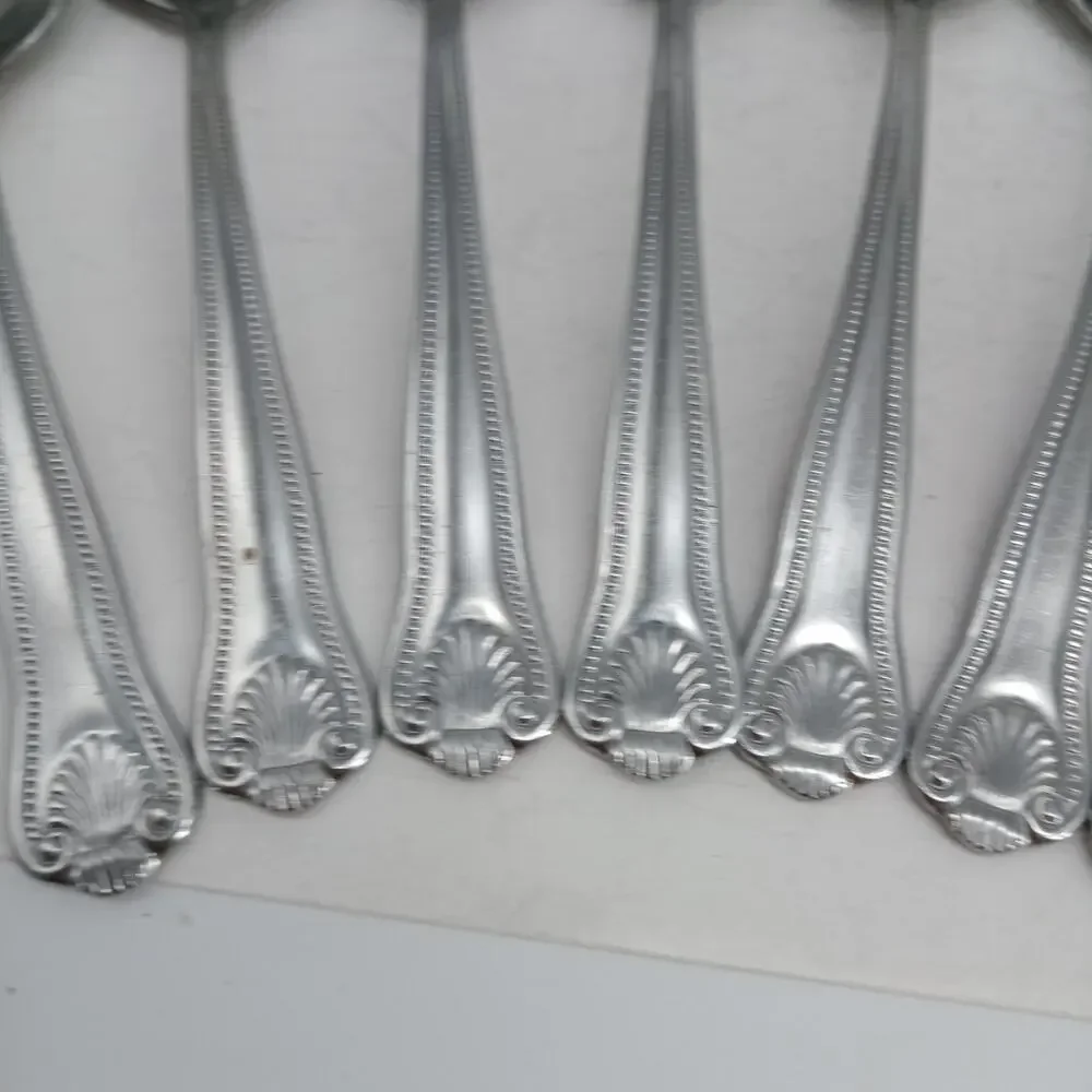 8X Tsp TOWLE Supreme STUART SHELL Stainless Teaspoons